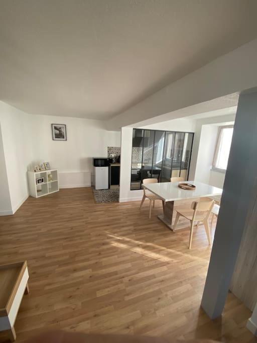 Appartement T2 Centre Ville Dole Extérieur photo